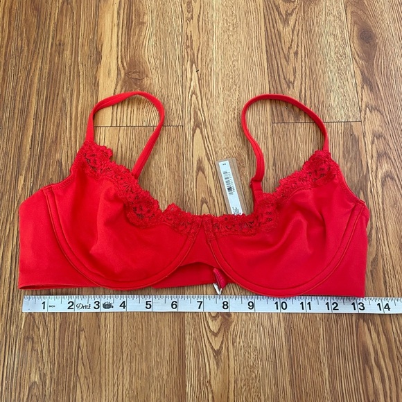 Skims fits everybody lace unlined Demi bra 
NWT - Picture 8 of 12